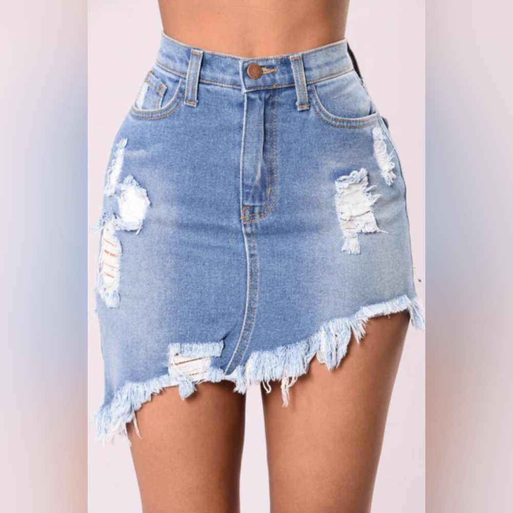 Fashion nova brand new asymmetrical miniskirt it is stretchy, but run small